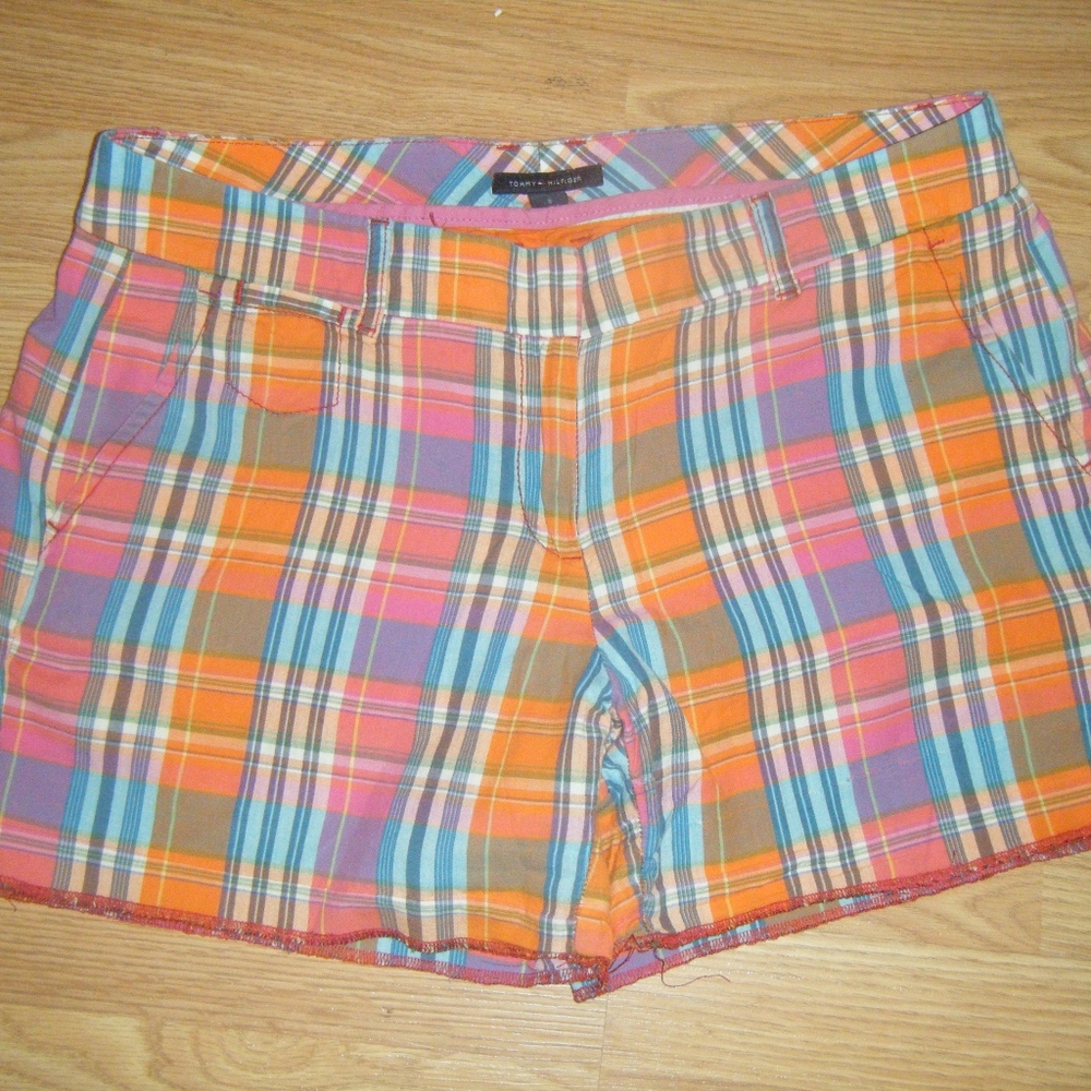 TOMMY HILFIGER RED/BLUE PLAID COTTON SHORTS SIZE 8